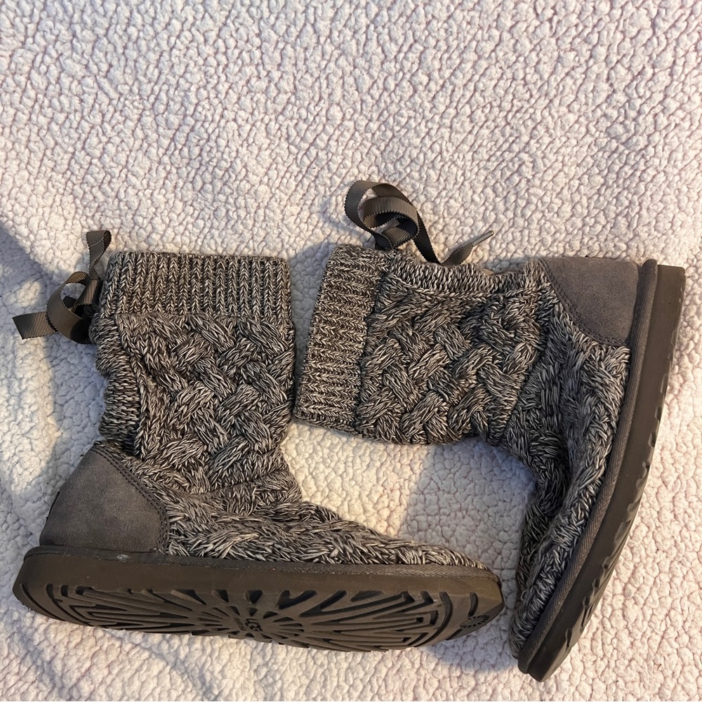 UGG Isla Knit Suede Gray Boots Women’s Size 9 1008840 Lace Back Cozy Wool Winter - Picture 3 of 4